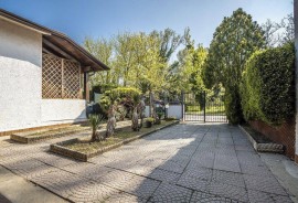 Villetta quadrilocale al piano terra, 2 giardini e posto auto interno, Italia, Provincia di Ferrara