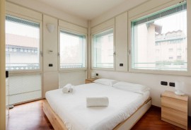 Bright & Comfy Apartment with Parking, Italy, Milano, Provincia di Milano