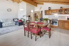 Appartamento 'Casa Sergio' con vista montagne, giardino privato e balcone, Italy