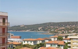 Ritiro sulla costa: appartamento di 70 mq con aria condizionata, terrazza e vista sull'oceano (a 800, Italia, Rosignano Solvay, Costa degli Etruschi