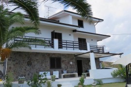 Casa spaziosa con jacuzzi a Brancaleone Marina, Italia, Brancaleone, Costa Ionica Calabria