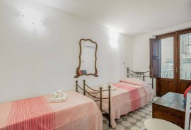 Roomy Central Apartment in the Heart of Taormina