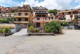 Taormina Panoramic Apartment w/ Parking