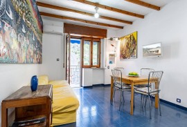 Taormina Comfy Apt - a few steps from the Beach