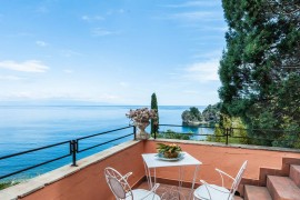 Casetta Amelia with Seaview by Wonderful Italy