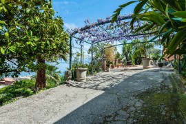 Casetta Amelia with Seaview by Wonderful Italy