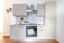 Appartamento 'Suite Fiocco' con vasca idromassaggio esterna, terrazza, Wi-Fi e aria condizionata, Italia, Marina di Ragusa, Provincia di Ragusa
