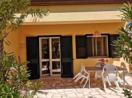 Accogliente a 2 km dalla spiaggia di Sampieri, con Wi-Fi, parcheggio e aria condizionata., Italy, Marina di Modica, Modica