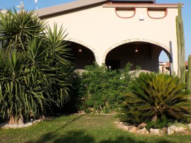 Elegangante villa con jacuzzi e piscina per bambini in pieno relax, Italia, Fontane Bianche, Cassibile