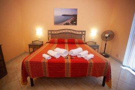 Appartamento sulla spiaggia con Wi-Fi, parcheggio e terrazza, Italy, Santa Maria Vibo Valentia, Provincia di Vibo Valen