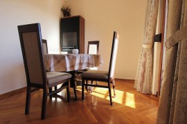 Sunny three-bedroom apartment in Budva