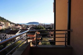 Sunny three-bedroom apartment in Budva