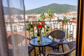 Arvala Apartments - Apartment with Balcony