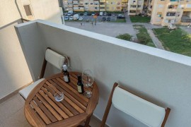 Romantic apartment with two bedrooms located 100 meters from the city center