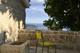 Dreamlike stone house by the sea: luxury with infinity pool and panoramic views