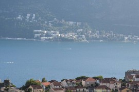 Villa con 4 letti con piscina e splendida vista sul mare