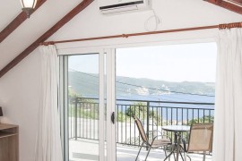 Villa con 4 letti con piscina e splendida vista sul mare, Montenegro, Podi-Sasovići, Montenegro