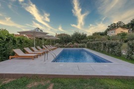 Captivating 4Bd Villa with Outdoor Pool and Garden