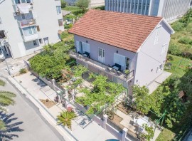 Ioannis Apartments