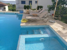 1-Bed large Apartment in Tivat swiming pool