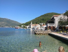 1-Bed large Apartment in Tivat swiming pool