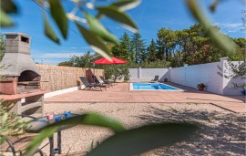 Casa vacanza per 4 persone con terrazza, Croatia, Bilice, Šibenik-Knin