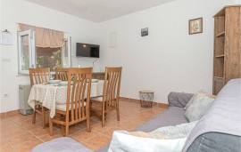 Casa vacanza per 4 persone con terrazza, Croatia, Bilice, Šibenik-Knin