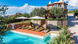 Villa per 9 persone con giardino, Croatia, Bilice, Šibenik-Knin