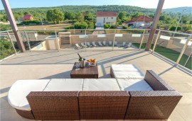 Casa vacanza per 10 persone con piscina, Croatia, Sebenico, Šibenik-Knin