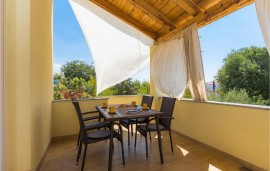 Casa vacanza per 6 persone con terrazza, Croatia, Bilice, Šibenik-Knin