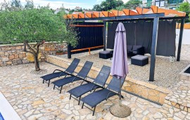 Casa vacanza per 6 persone con terrazza, Croatia, Bilice, Šibenik-Knin