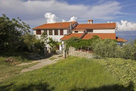 Appartamento con terrazzo e vista mare