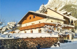 Appartamento con vista sulle montagne e parcheggio a Ehrwald, Germany, Ehrwald, Ammergau Alpi Austria