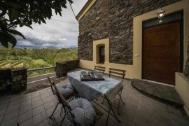 Casa vacanze 'Chiarissima Dei Venti' con vista sulle montagne, terrazza privata e Wi-Fi, Italy, Aulla, Val di Magra