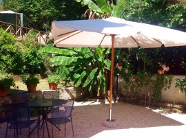 Villa con piscina tra le colline del lago di Bracciano, Italia, Manziana, Lago di Bracciano