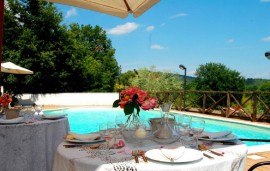 Villa con piscina tra le colline del lago di Bracciano, Italia, Manziana, Lago di Bracciano