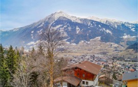 Appartamento con vista sulle montagne, parcheggio e terrazza