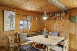 Chalet 'Griawanghütt'n Zillertal' con vista sulle montagne, terrazza privata e balcone