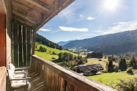 Appartamento 'Obergeschoss' con vista sulle montagne e balcone