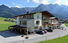 Hotel Garni Tirol - Fam. Hauser, Austria, Walchsee, Kaiserwinkl