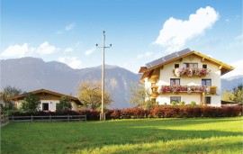 Appartamento con vista sulle montagne, parcheggio e terrazza