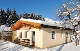 Appartamento con vista sulle montagne, parcheggio e terrazza