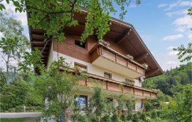 Appartamento con vista sulle montagne, parcheggio e terrazza