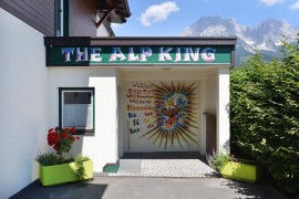 Alpking Hostel