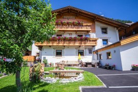 Haus Gertraud, Austria, Schmirn, Alpi della Zillertal