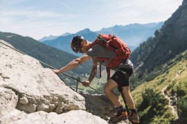 Appartamento con vista sulle montagne con parcheggio e WiFi