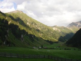 Rifugio per sciatori con terrazza e TV via cavo