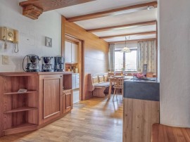 Beautiful group house, ski lift nearby