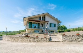 Casa vacanza per 6 persone con giardino, Italy, Montenero di Bisaccia, Provincia di Campobasso