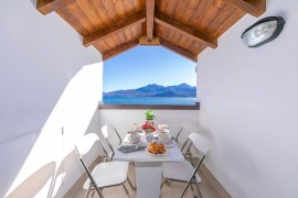 Appartamento vacanze per 4 persone con balcone, Italy, Ghiffa, Lago Maggiore (Piemonte)